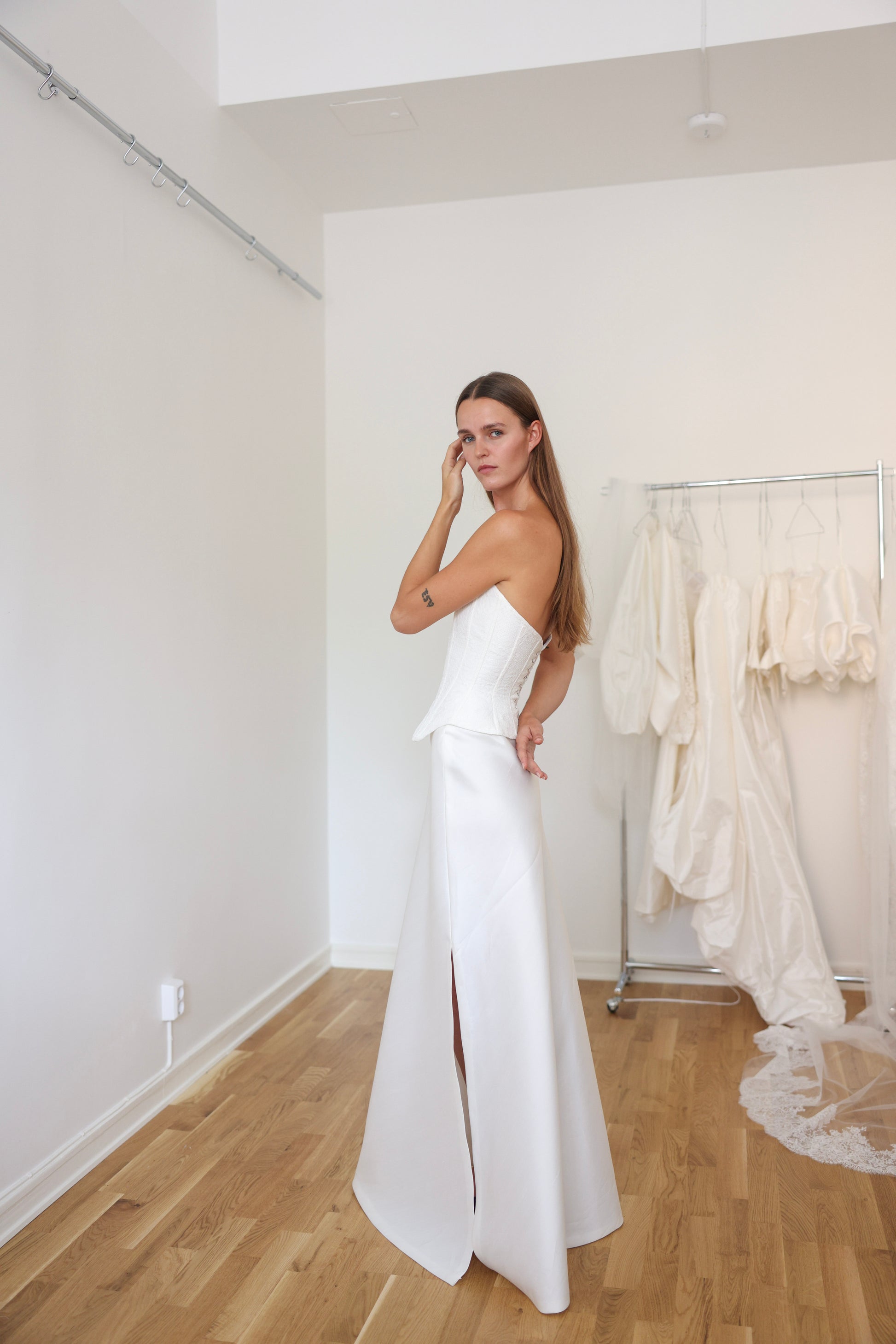 TOMI MIKADO SKIRT